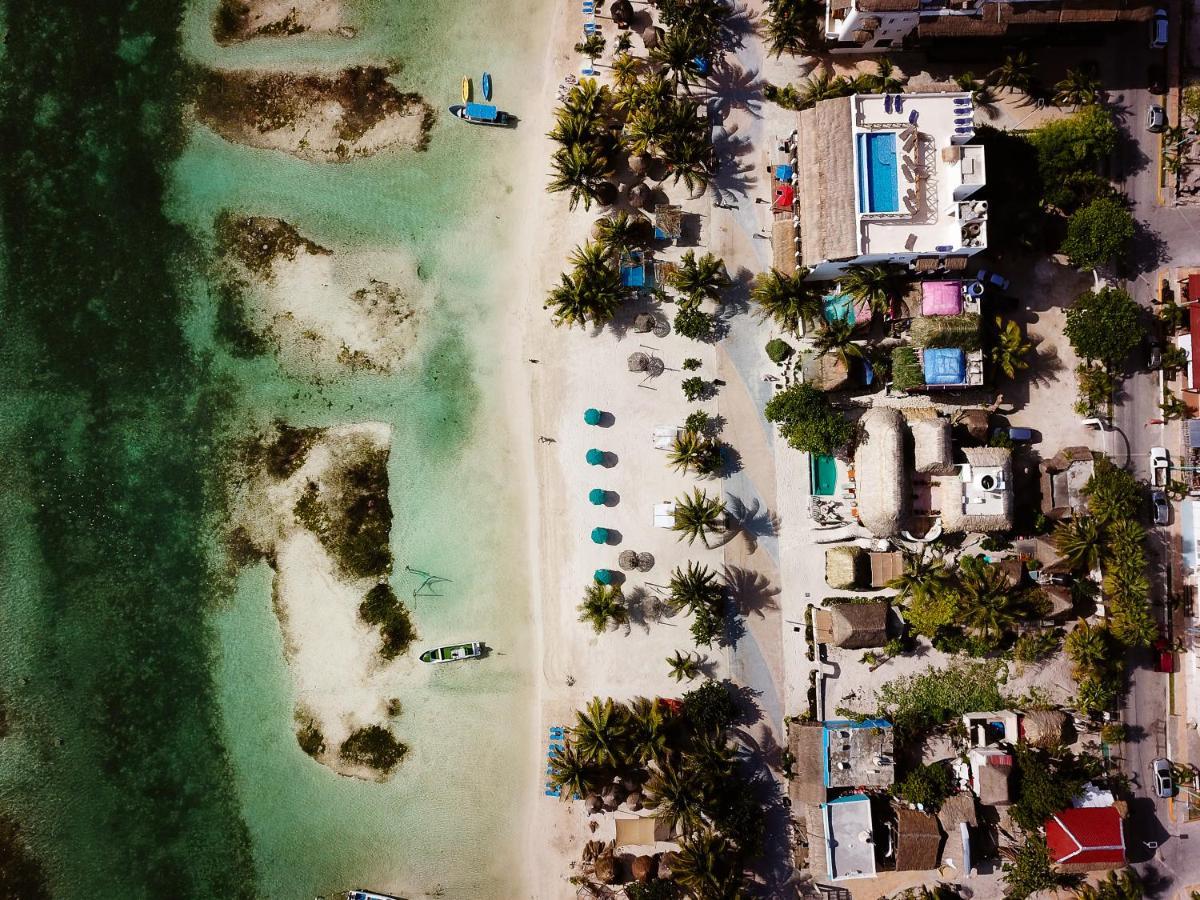 Nacional Beach Club & Bungalows Mahahual Esterno foto