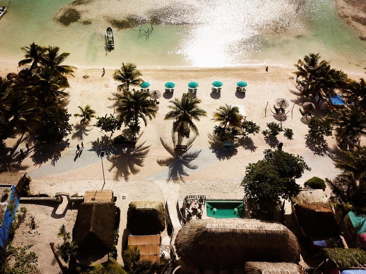 Nacional Beach Club & Bungalows Mahahual Esterno foto